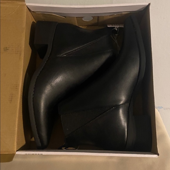 Booties - Picture 7 of 8